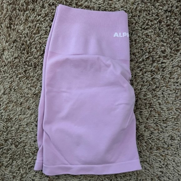 Alphalete Amplify Shorts Bloom - Picture 2 of 3